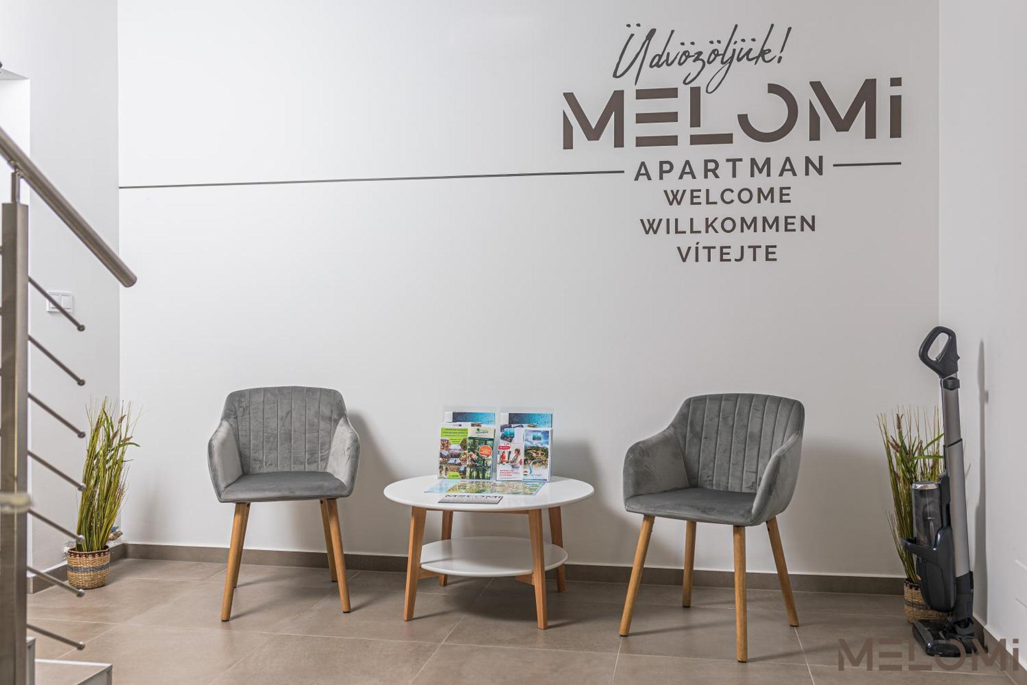Melomi 1 Apartman Sarvar Bagian luar foto